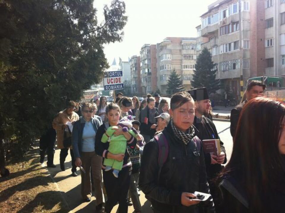 „Marșul pentru Viață”, organizat de asociații și fundații civice în numeroase orașe ale României.