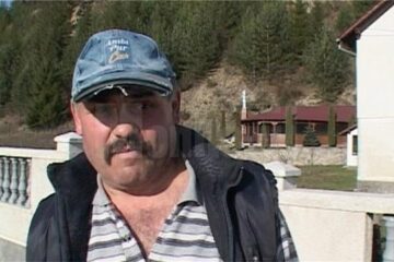 Mircea, un localnic din Mănăstirea Humorului: „A fost o bubuitură de s-au zgâlțâit toate geamurile”