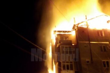 Blocul afectat de incendiu