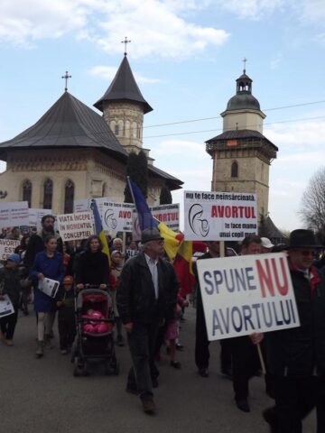 Aproape 200 de suceveni au participat la „Marșul pentru viață”, miting anti-avort