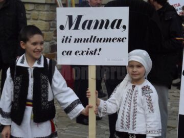 Aproape 200 de suceveni au participat la „Marșul pentru viață”, miting anti-avort