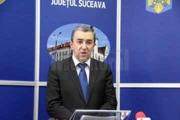 Prefectul Florin Sinescu le-a cerut celor de la secțiile de Drumuri Naționale Suceava și Câmpulung Moldovenesc să spele carosabilul