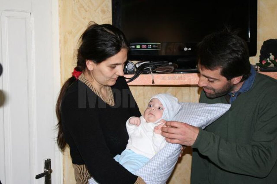 Familia Ciobanu și copilul lor