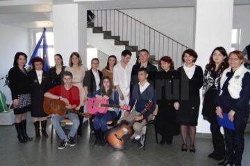 Ziua internațională a francofoniei a fost celebrată de elevii și profesorii Colegiului „Al. I. Cuza”