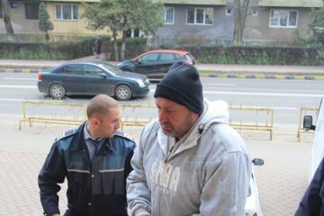 Gostin Sotirachi a fost dus vineri, în jurul prânzului, la Judecătoria Suceava, cu propunere de arestare preventivă