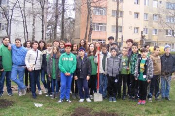 Membrii patrulei eco „4la verde” a Școlii Gimnaziale nr. 4 Suceava