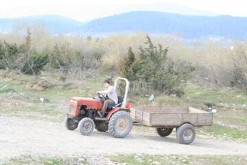 A descărcat gunoiul într-o zonă interzisă și apoi a plecat împăcat acasă