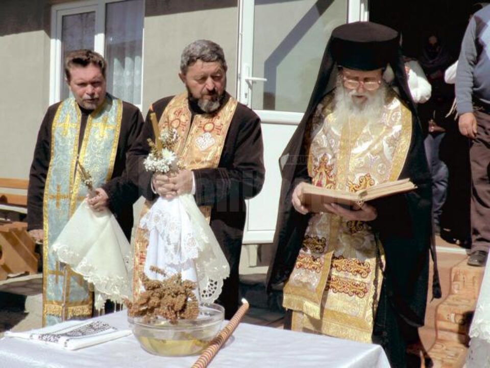 Înaltpreasfințitul Pimen a săvârșit Sfânta Liturghie în filia Antonceni a Parohiei Oniceni