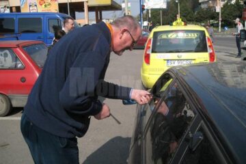În municipiul Suceava acțiunea de protest a fost condusă de prim-vicepreședintele organizației județene, Orest Onofrei