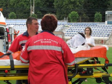 Victimele au fost transportate cu elicopterul la București