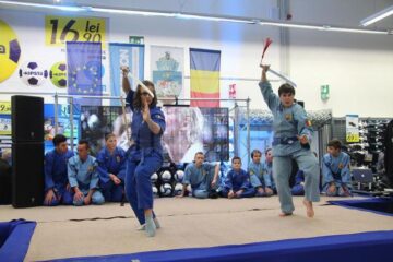 Demonstrații sportive la inaugurarea Decathlon