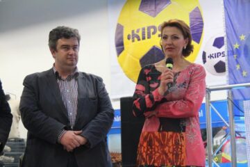 Presedintele CJ Suceava, Cătălin Nechifor și canotoarea Liliana Gafencu