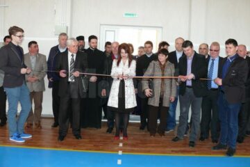 Tăierea panglicii inaugurale