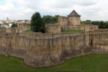 Cetatea de Scaun a Sucevei nu mai poate fi vizitată până la finalizarea lucrărilor de restaurare