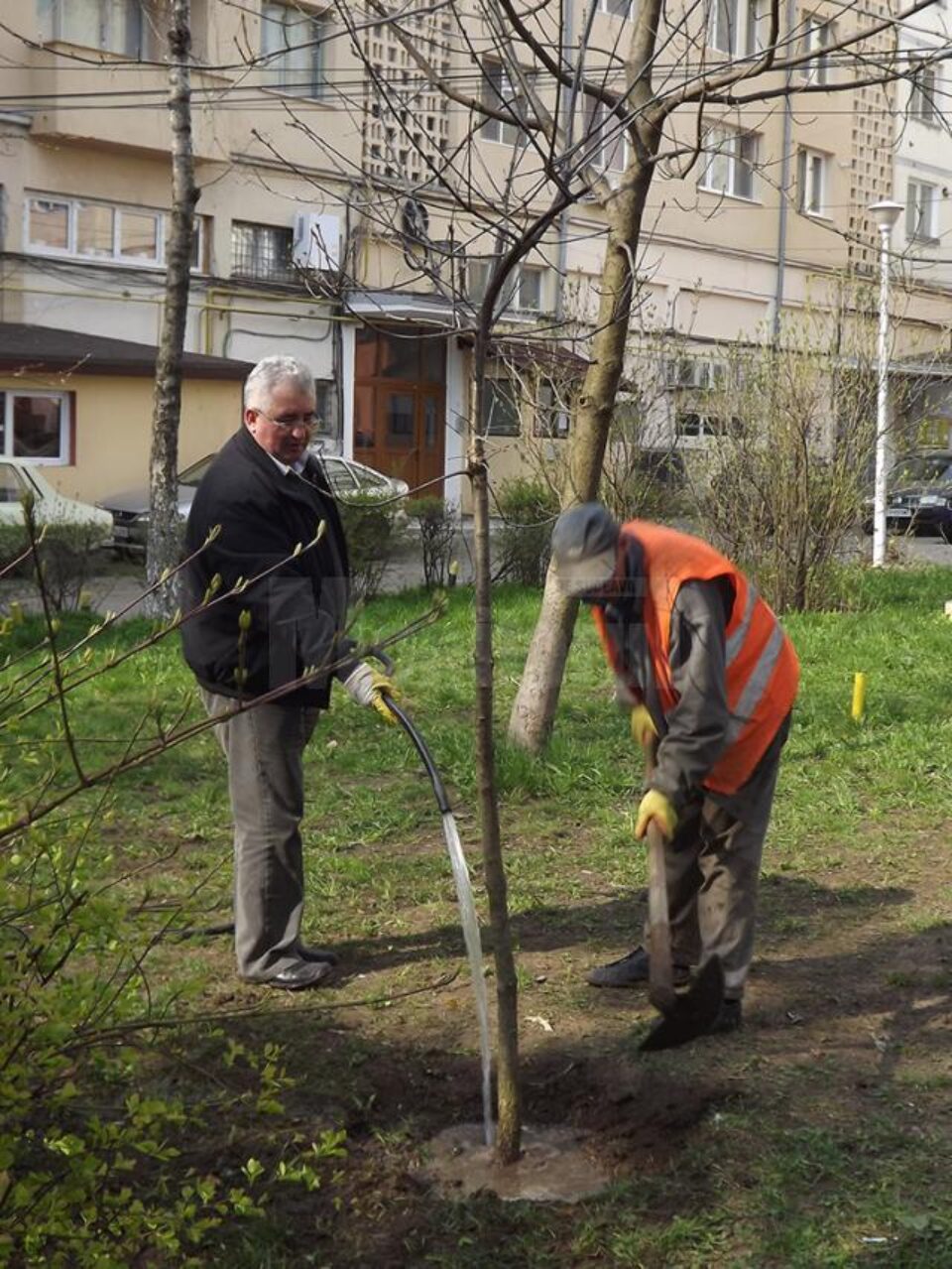 Primarul Ion Lungu a participat la campania de curățenie a orașului pentru al 10-lea an consecutiv