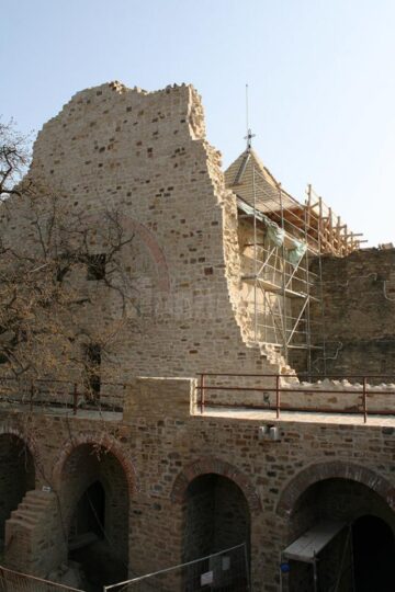 Cetatea de Scaun, în plin proces de refacere