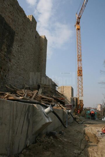 Cetatea de Scaun, în plin proces de refacere