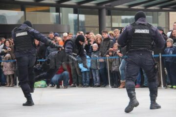 Luptătorii Jandarmeriei au făcut din exercițiile demonstrative un adevărat show