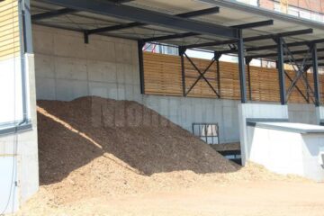 Firma Bioenergy nu mai poate consuma nici un metru cub de masă lemnoasă, întrucât furnizorul a pus sechestru pe materia primă