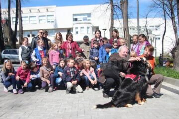 Ciobăneștii s-au comportat foarte bine în preajma copiilor