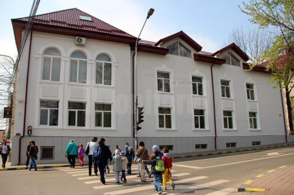 Clădirea principală a Bibliotecii Județene a fost modernizată