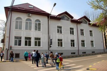 Clădirea principală a Bibliotecii Județene a fost modernizată