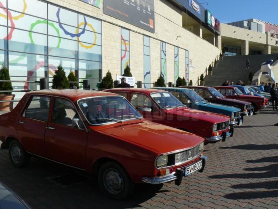 Retro Mobil Club România organizează mâine, pe platoul Iulius Mall Suceava, Retro Parada Primăverii