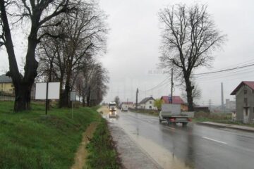 Fiecare ploicică transformă carosabilul într-un bazin de colectare a apelor murdare
