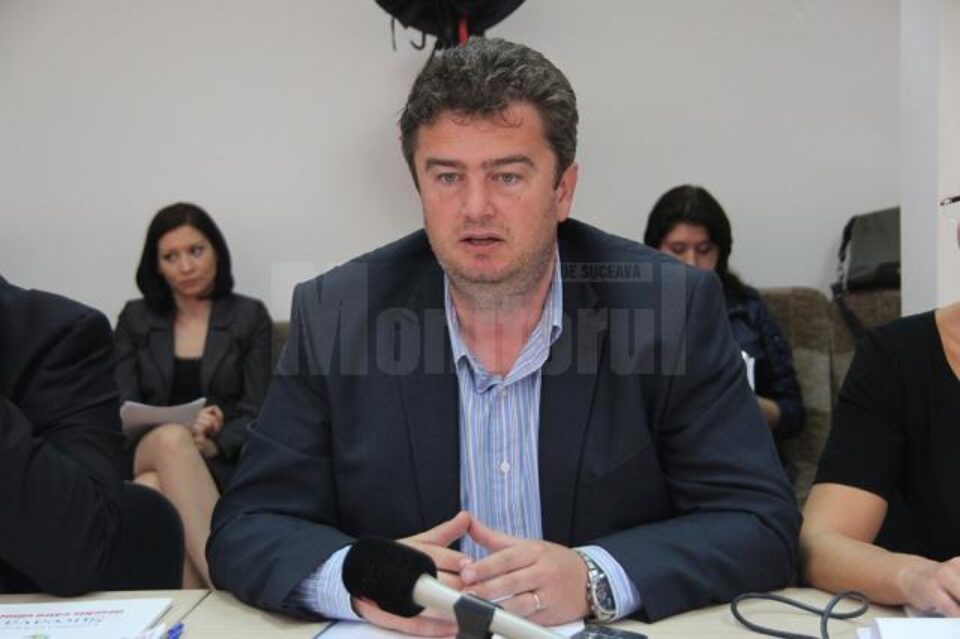 Cătălin Nechifor a declarat că este vorba despre lucrări de terasamente, podețe, apărări de maluri și plombare Cătălin Nechifor a declarat că este vorba despre lucrări de terasamente, podețe, apărări de maluri și plombare