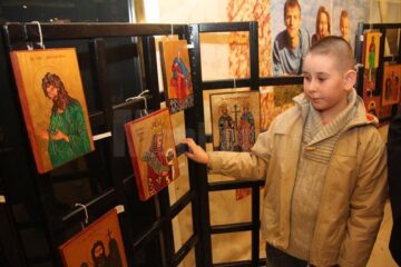Expoziția „Fereastră spre cer”, ediția a VII-a, la Iulius Mall Suceava
