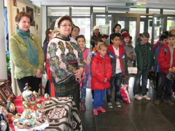 Expoziția „Oul încondeiat - Tradiție și modernitate”, realizată de artistul popular Georgeta Iliuță