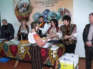 Festivalul Ouălor Încondeiate la Moldovița