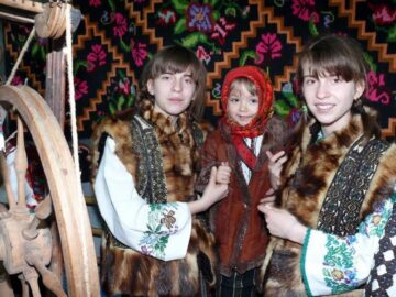 Festivalul Ouălor Încondeiate la Moldovița