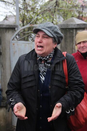 Lăcrămioara Carpiuc: „N-aveți D-zeu. Suntem în Săptămâna Patimilor. Ce căutați la poarta mea?”