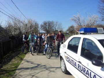Cu bicicletele de la Ipotești la Suceava