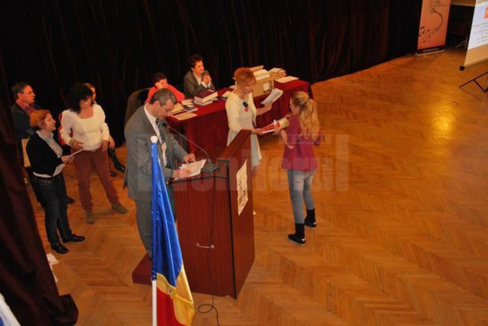 Universitatea din Suceava i-a recompensat pe cei mai buni elevi de la Olimpiada de limbi romanice