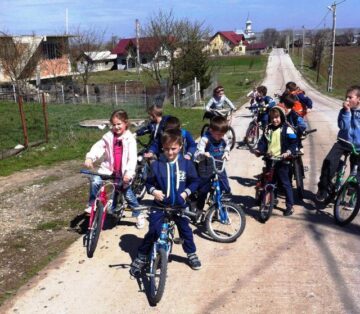 Cu bicicletele de la Ipotești la Suceava