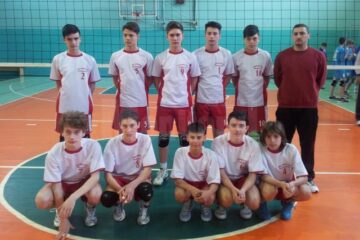 Echipa de juniori III a Colegiului Național „Nicu Gane” din Fălticeni a fost la un pas de medalia de aur la turneul final