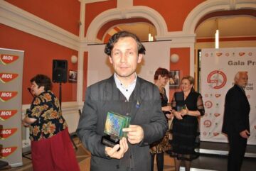 Alături de ceilalți 9 profesori premiați, Romeo Bolohan a fost recompensat cu un premiu în valoare de 8.000 de lei
