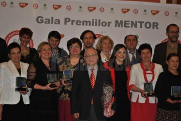 Profesorul sucevean recompensat cu Premiul pentru Excelență în Educație și-a primit distincția