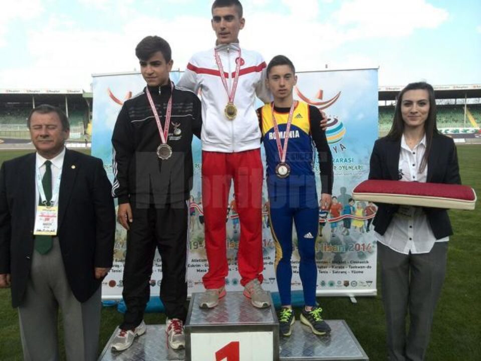 Daniel Mihăescu (în tricou cu România) a obținut un rezultat foarte bun în Turcia