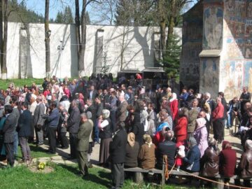 Mănăstirea Voroneț și-a sărbătorit ieri hramul