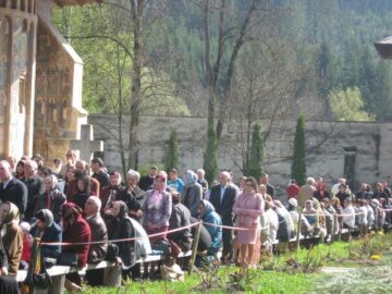 Mănăstirea Voroneț și-a sărbătorit ieri hramul