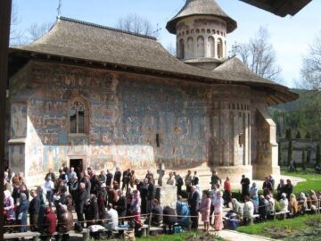 Mănăstirea Voroneț și-a sărbătorit ieri hramul