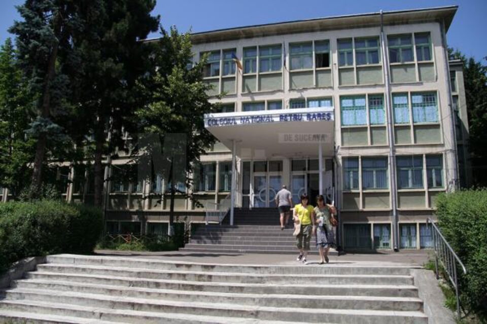 Cazurile de pediculoză în rândul elevilor au apărut în această săptămână la Colegiul Național „Petru Rareș” Cazurile de pediculoză în rândul elevilor au apărut în această săptămână la Colegiul Național „Petru Rareș”