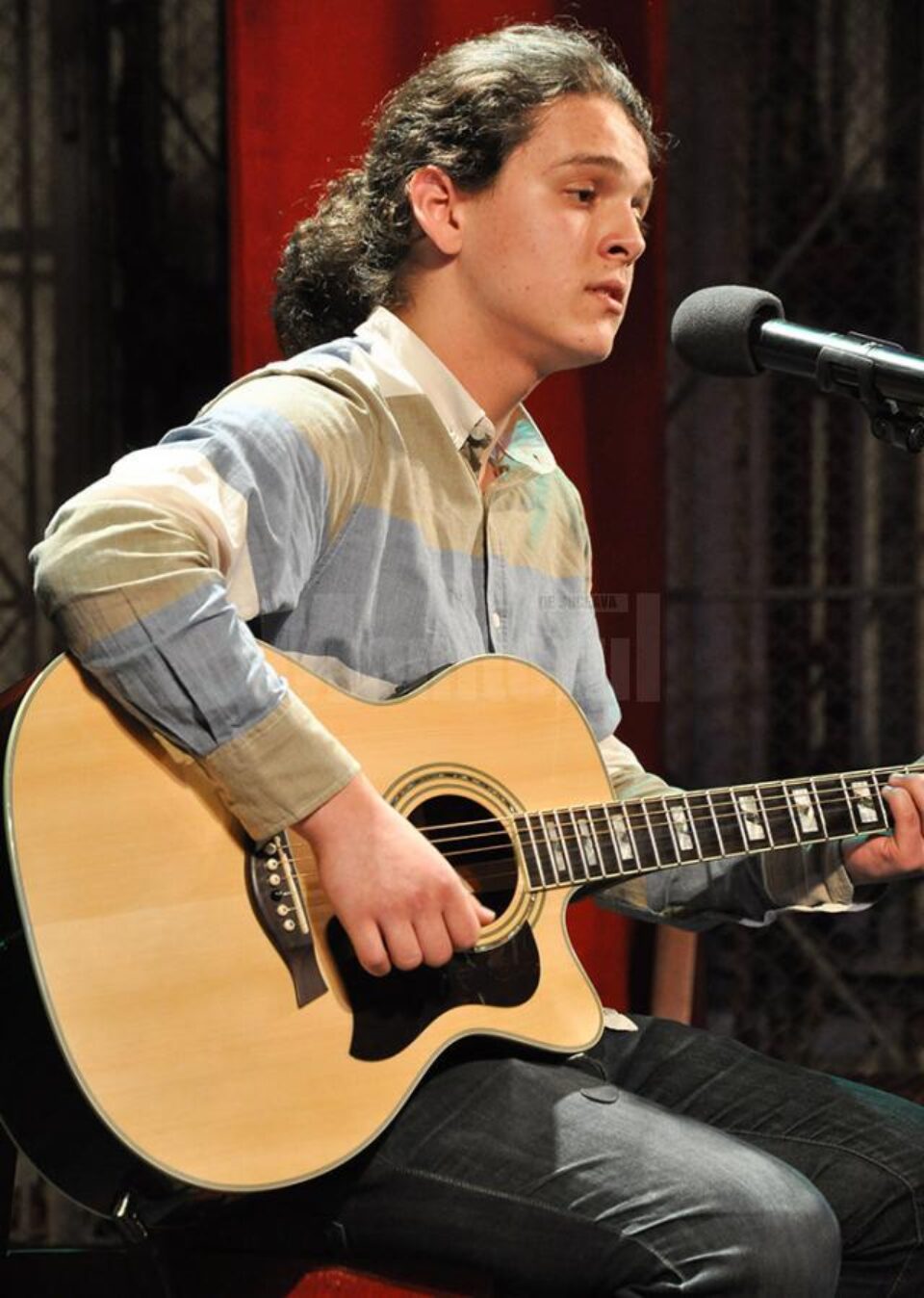 Paul Tihan s-a remarcat la Festivalul „Nord-Est Folk”