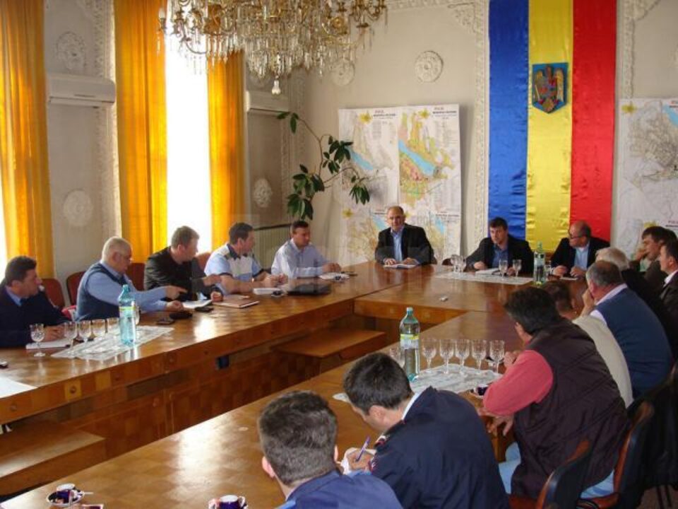 Consiliul Local Fălticeni a aprobat luni, 28 aprilie, interzicerea traficului greu pe strada Sucevei din municipiul Fălticeni, în perioada 5 mai – 15 iunie a.c. Consiliul Local Fălticeni a aprobat luni, 28 aprilie, interzicerea traficului greu pe strada Sucevei din municipiul Fălticeni, în perioada 5 mai – 15 iunie a.c.