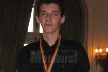 Tudor Crețu este elev în clasa a X-a) la Liceul Internațional de Informatică din București