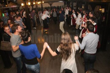 Dansuri și tradiții ale etniilor din România, prezentate într-un spectacol extraordinar, la Suceava