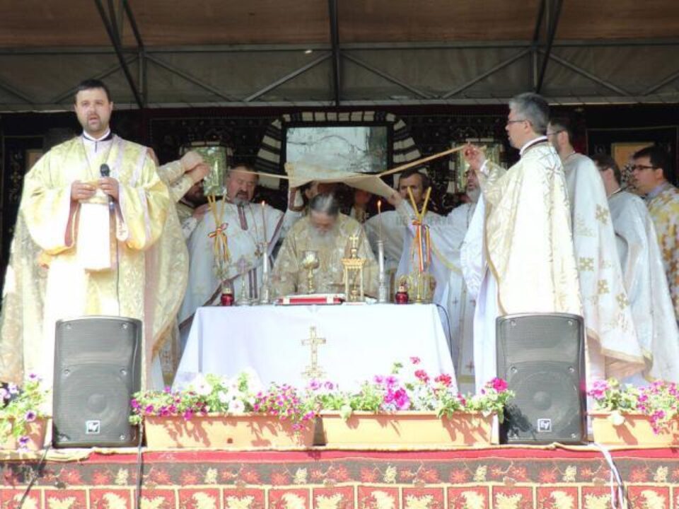Binecuvântare arhierească în Parohia Hânțești